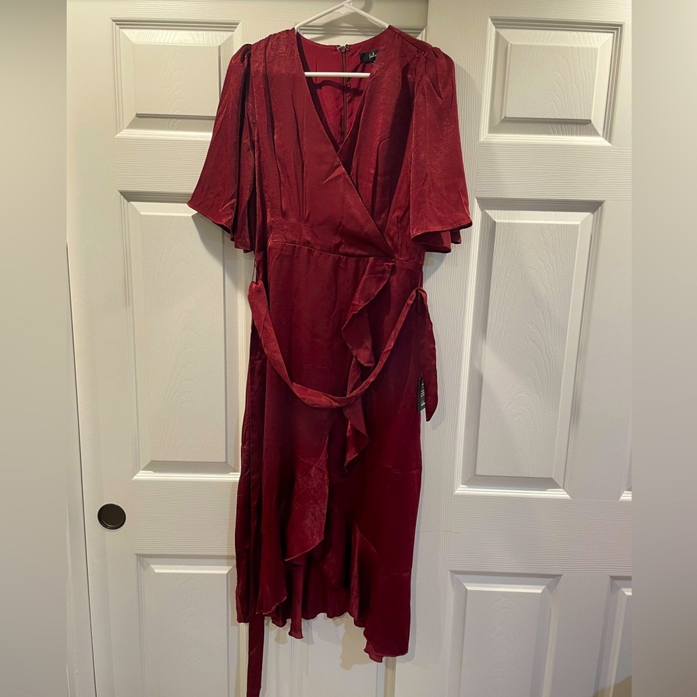 Red Lulu’s wrap dress size M NWT